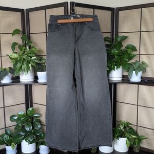 Abercrombie & Fitch Curve Love High Rise Wide Leg Jeans in Washed Black